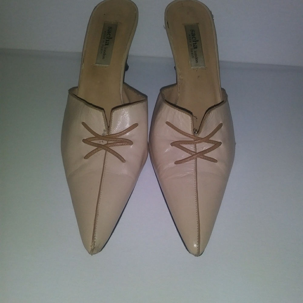 Shoe - Picture 2 of 2